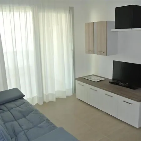 Apartament Coastal With Spacious Terrace *