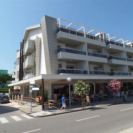 Apartament Coastal With Spacious Terrace *